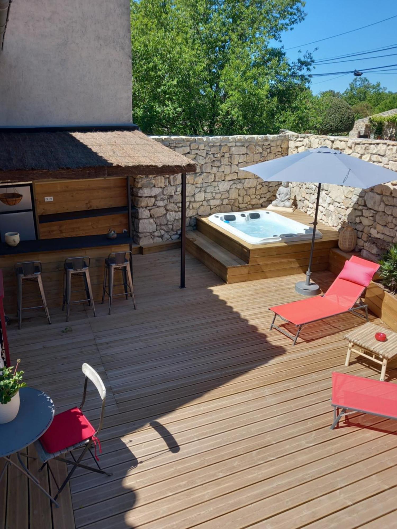 Chez Daniele Chambre Avec Jacuzzi Et Terrasse Privee Murs  Zewnętrze zdjęcie