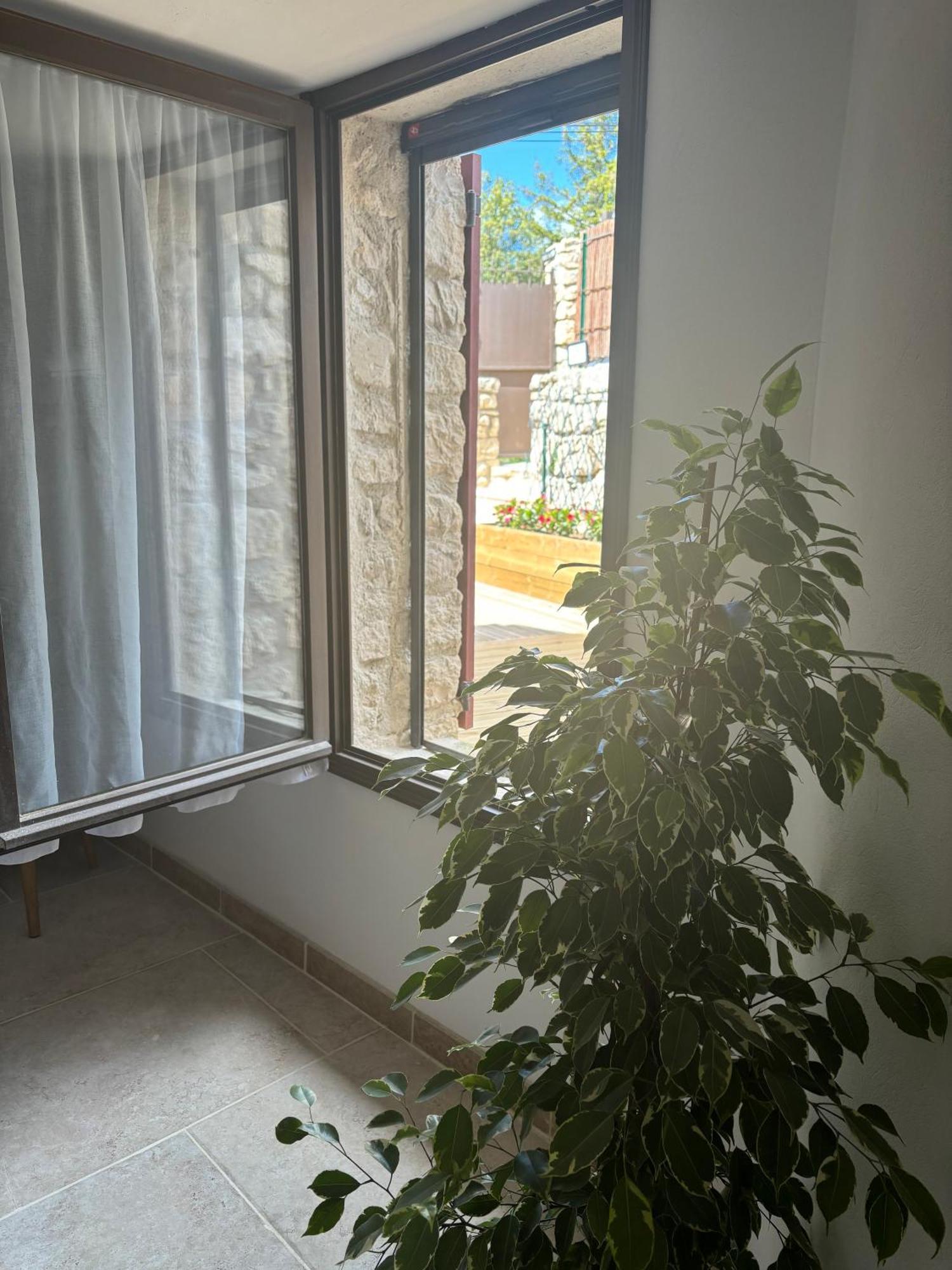Chez Daniele Chambre Avec Jacuzzi Et Terrasse Privee Murs  Zewnętrze zdjęcie